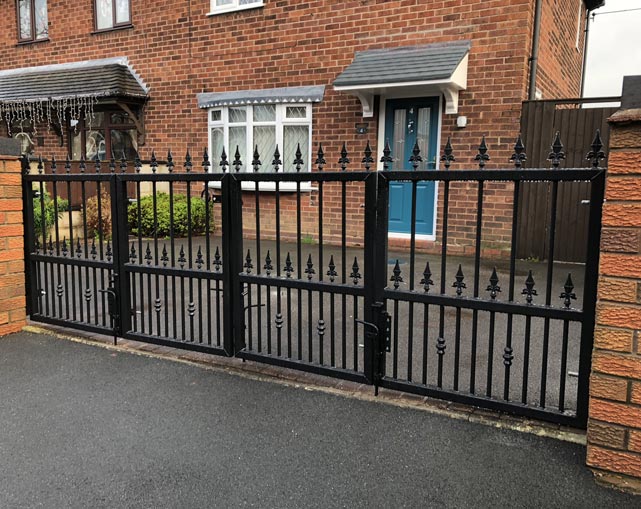 Metal Gates and Metal Railings Stoke on Trent